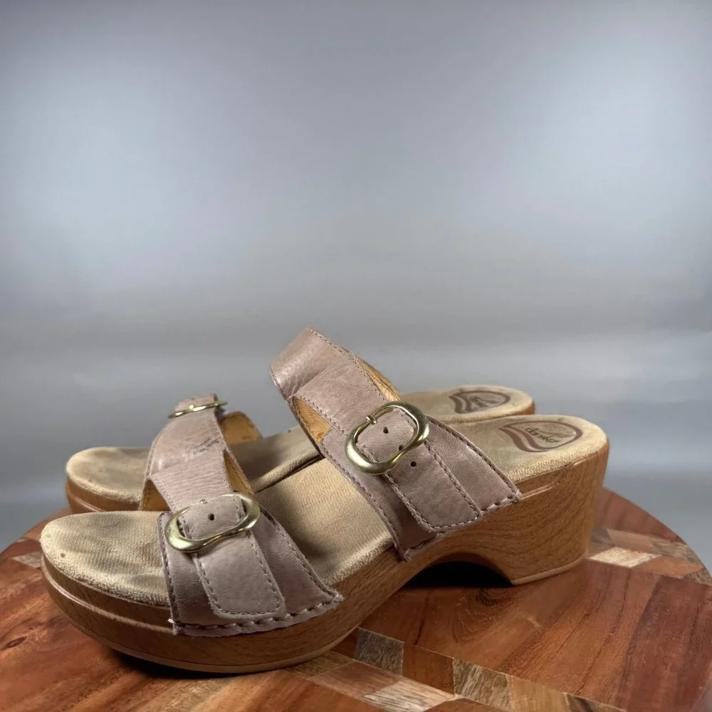 Dansko Womens Taupe Leather Platform Clog Sandals Size 40 EU 9.5-10